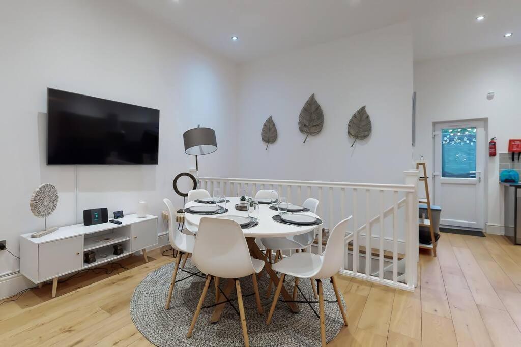 Lovely 2 Bedroom Apartment Near Highgate Station Лондон Экстерьер фото