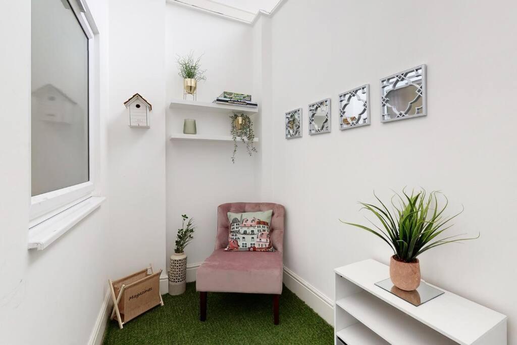 Lovely 2 Bedroom Apartment Near Highgate Station Лондон Экстерьер фото